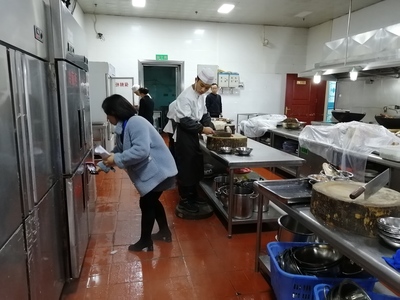 区市场监督管理局加强“两节两会”期间餐饮食品安全监管
